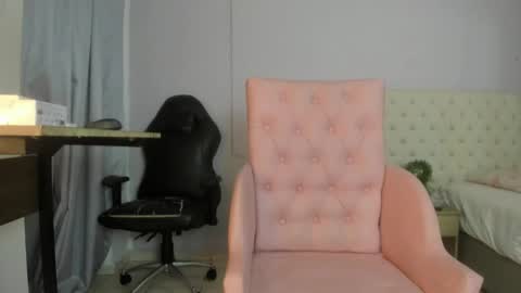 nami_sam online show from December 6, 2024, 12:27 pm