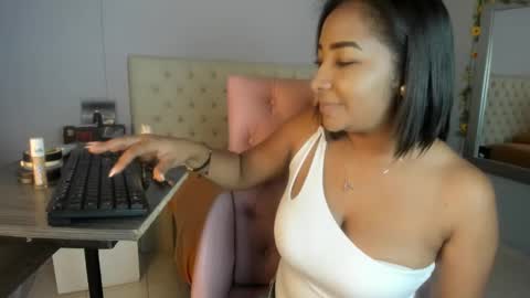 nami_sam online show from December 21, 2024, 1:10 pm