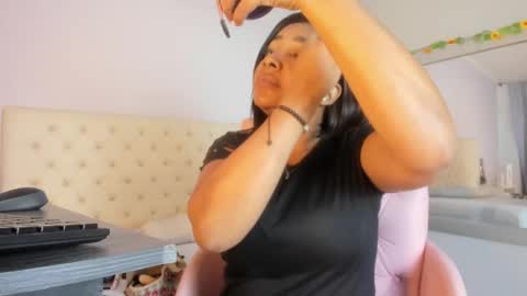 nami_sam online show from December 27, 2024, 1:50 pm