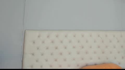 nami_sam online show from November 22, 2025, 2:05 pm