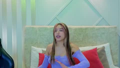 Snapshot of nami_sweet_ chatting on September 24, 2025, 3:43 am nami_sweet_ online show from September 24, 2025, 3:43 am