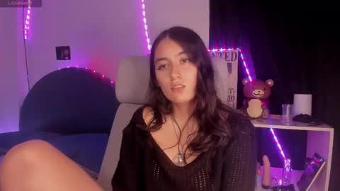 Snapshot of nami_white chatting on September 25, 2025, 3:32 am nami_white online show from September 25, 2025, 3:32 am