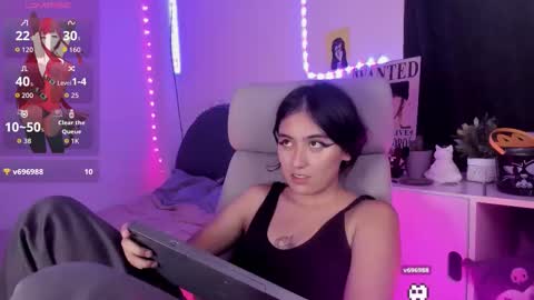 Snapshot of nami_white chatting on October 22, 2025, 5:52 am nami_white online show from October 22, 2025, 5:52 am