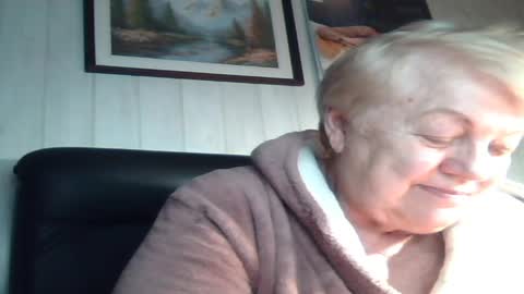 Lucy online show from November 22, 2025, 3:44 pm