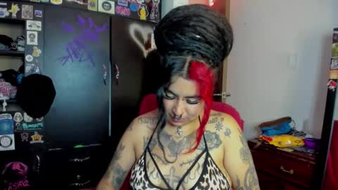 Snapshot of nana_cirkuss chatting on October 24, 2025, 3:58 am Val online show from October 24, 2025, 3:58 am