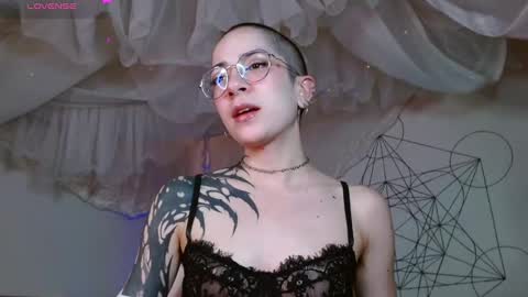 Snapshot of nanaxnana chatting on February 19, 2025, 9:39 am Alma Maria online show from February 19, 2025, 9:39 am