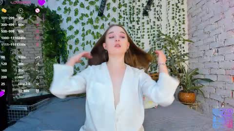 Luna online show from March 2, 2025, 6:05 am