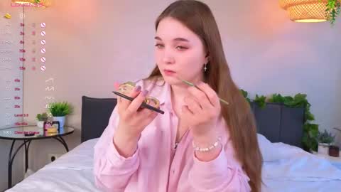 Luna online show from September 9, 2025, 5:07 am