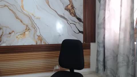 Snapshot of nanis_milf chatting on October 22, 2025, 4:18 pm nanis online show from October 22, 2025, 4:18 pm