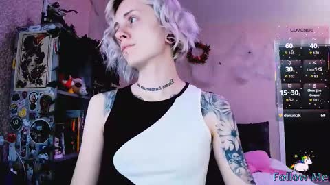 Monday-Friday 12-4 AM and 6-9 AM New York time online show from November 5, 2025, 8:31 pm