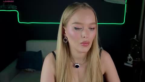 nanny online show from December 14, 2025, 8:24 pm