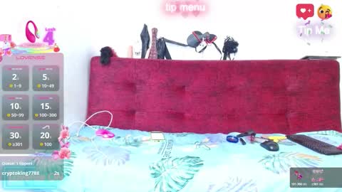naomi_powel online show from November 8, 2025, 3:01 pm