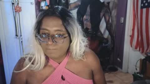 Naomi online show from November 25, 2025, 4:51 pm