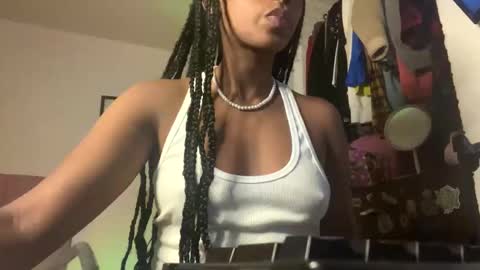 Naomii online show from January 7, 2025, 11:14 pm