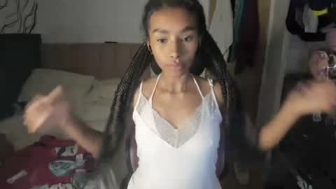 Naomii online show from January 30, 2025, 2:06 am