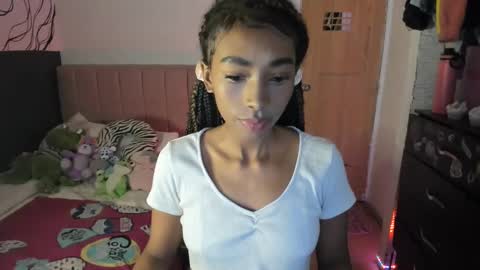 Naomii online show from February 18, 2025, 11:52 pm