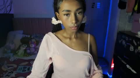 Naomii online show from February 22, 2025, 11:57 pm