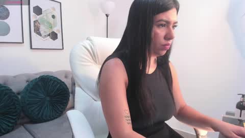 Snapshot of naomii_campbell_ chatting on September 23, 2025, 5:05 pm Naomi Campbell online show from September 23, 2025, 5:05 pm