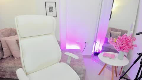 Snapshot of naomii_campbell_ chatting on November 5, 2025, 7:47 pm Naomi Campbell online show from November 5, 2025, 7:47 pm