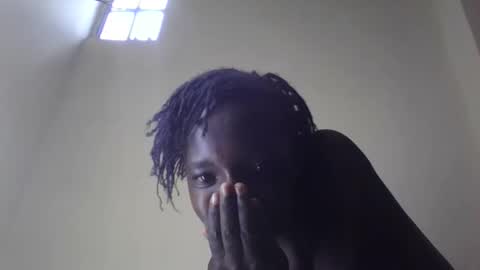 Snapshot of naomilittle31025 chatting on October 10, 2025, 9:41 am naomilittle31025 online show from October 10, 2025, 9:41 am