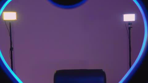 Snapshot of naomisainz chatting on March 11, 2025, 12:39 pm Naomi online show from March 11, 2025, 12:39 pm