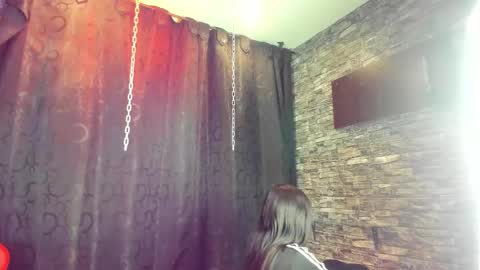 naomy  online show from October 20, 2025, 11:32 am