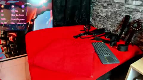 naomy  online show from December 3, 2025, 11:41 am