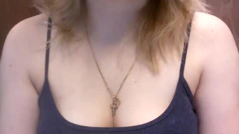 NarcisJill online show from December 9, 2024, 7:39 am