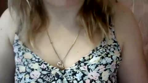 NarcisJill online show from February 12, 2025, 11:18 am