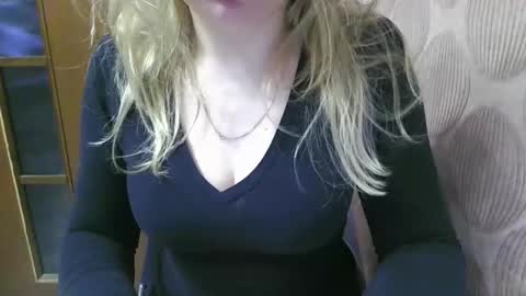 NarcisJill online show from December 16, 2025, 9:25 am