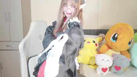 Snapshot of naree_masaki chatting on October 31, 2025, 2:29 pm Naree online show from October 31, 2025, 2:29 pm