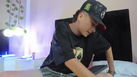 Snapshot of nascary_fox chatting on September 15, 2025, 8:53 pm Nascary Fox online show from September 15, 2025, 8:53 pm