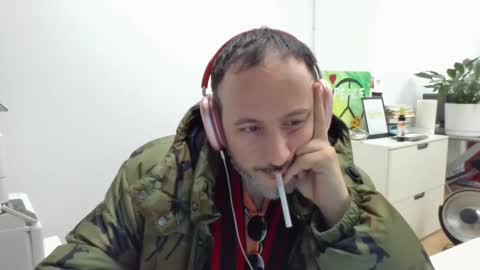 Snapshot of nassobout chatting on January 24, 2025, 10:30 pm nassobout online show from January 24, 2025, 10:30 pm