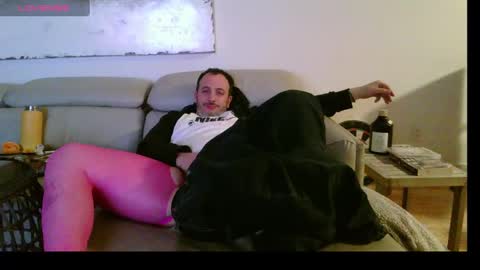Snapshot of nassobout chatting on February 4, 2025, 5:10 am nassobout online show from February 4, 2025, 5:10 am