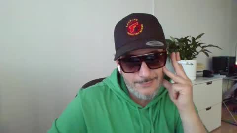 Snapshot of nassobout chatting on September 10, 2025, 10:10 pm nassobout online show from September 10, 2025, 10:10 pm