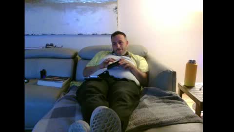 Snapshot of nassobout chatting on September 18, 2025, 11:40 pm nassobout online show from September 18, 2025, 11:40 pm