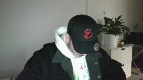 Snapshot of nassobout chatting on November 4, 2025, 8:35 am nassobout online show from November 4, 2025, 8:35 am