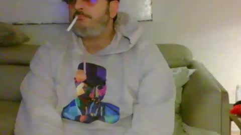 Snapshot of nassobout chatting on December 13, 2025, 11:32 pm nassobout online show from December 13, 2025, 11:32 pm