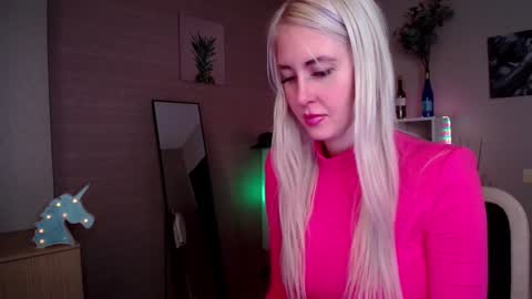 Snapshot of nastasya_cute chatting on December 17, 2024, 5:07 am Nastya online show from December 17, 2024, 5:07 am