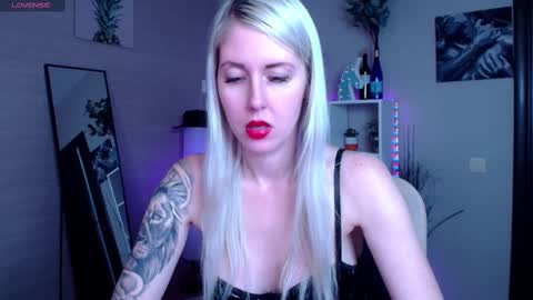 Snapshot of nastasya_cute chatting on February 19, 2025, 5:16 am Nastya online show from February 19, 2025, 5:16 am