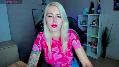 Snapshot of nastasya_cute chatting on October 17, 2025, 1:42 am Nastya online show from October 17, 2025, 1:42 am