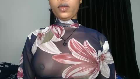 bella online show from December 5, 2025, 8:49 pm