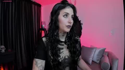 Snapshot of nasty_alice1 chatting on November 6, 2025, 5:19 am Goddess Alice online show from November 6, 2025, 5:19 am