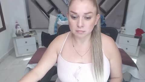 Snapshot of natalia5560 chatting on March 11, 2025, 9:15 pm natalia5560 online show from March 11, 2025, 9:15 pm