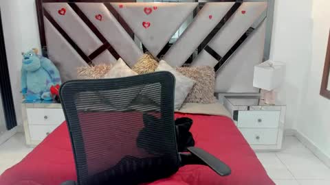 Snapshot of natalia5560 chatting on October 12, 2025, 1:21 pm natalia5560 online show from October 12, 2025, 1:21 pm