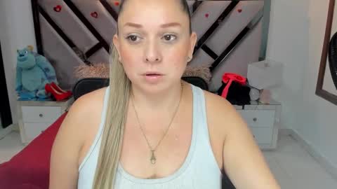 Snapshot of natalia5560 chatting on October 14, 2025, 1:23 pm natalia5560 online show from October 14, 2025, 1:23 pm