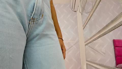 Snapshot of natalia_aguirre chatting on December 28, 2024, 12:24 pm Naty online show from December 28, 2024, 12:24 pm