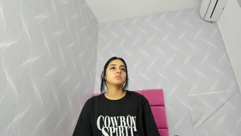 Snapshot of natalia_aguirre chatting on January 9, 2025, 12:30 pm Naty online show from January 9, 2025, 12:30 pm