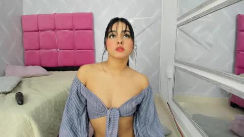 Snapshot of natalia_aguirre chatting on January 10, 2025, 3:27 pm Naty online show from January 10, 2025, 3:27 pm