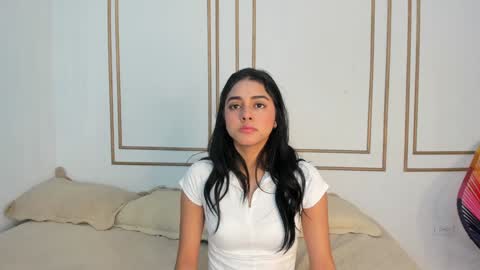 Snapshot of natalia_aguirre chatting on January 23, 2025, 12:30 pm Naty online show from January 23, 2025, 12:30 pm